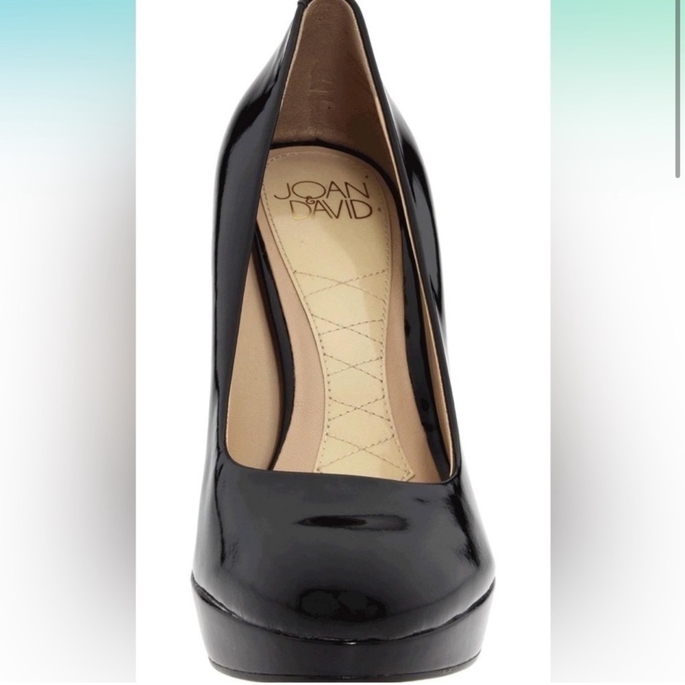 Beautiful Joan & David Black Patent Leather Pointy Round Toe Pump